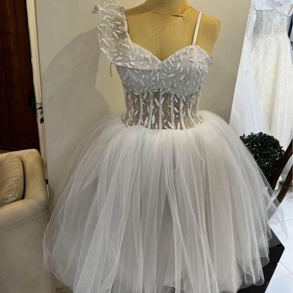 Elegant White  One-Shoulder Dress